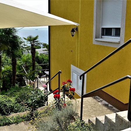 Apartments And Rooms Vila Irma Abbázia Kültér fotó