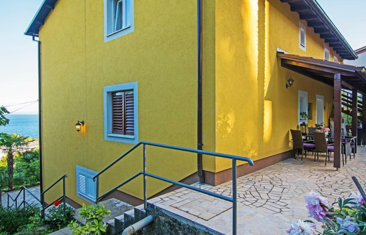 Apartments And Rooms Vila Irma Abbázia Kültér fotó